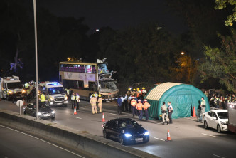 粉岭公路昨发生致命车祸，造成6死39伤。 资料图片