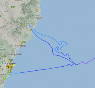 其飞行路线图形成袋鼠图案（澳航标志）。澳航Twitter影片截图