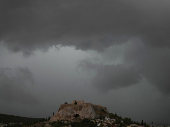 風暴吹襲期間希臘多地有暴雨。AP圖