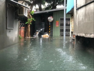台北市內湖區出現水浸。台北市政府水利處圖片