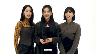 以新女團VIVIZ重新出發的SinB（左）、Umji（中）、
Eunha（右）。