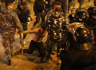 黎巴嫩首都貝魯特，警民再爆發衝突。AP圖
