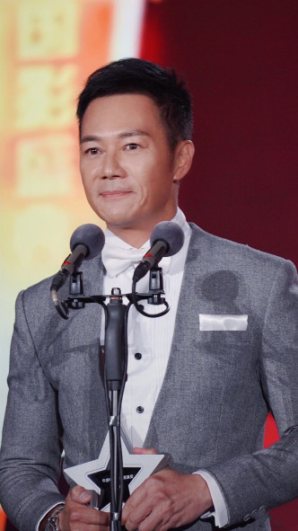 张兆辉之前凭《催眠·裁决》，获得《2019国影年度表彰盛典》「最优秀电影男演员奖」。