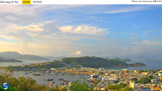 长洲自动气象站网上摄影机望向北面拍摄的天气照片。天文台图片