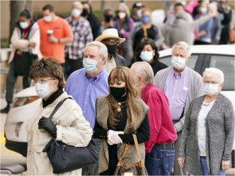 民主黨認為法案是應對疫情的關鍵。AP圖片