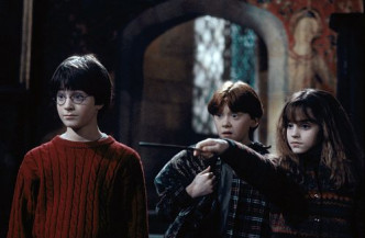 《哈利波特：神秘的魔法石》20年前上映时大受欢迎。
