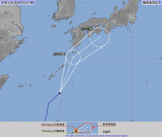日本气象厅预料热带低气压会朝日本西部方向移动。