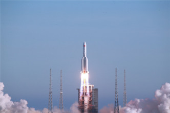 长征五号B运载火箭在海南文昌首飞成功。