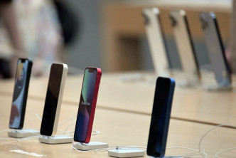 苹果公司iPhone 13系列及iPad mini今日正式开卖。