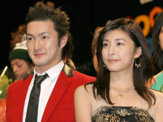 中村獅童與竹內結子於2008年離婚。