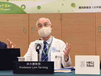 林大庆促请立法会尽快通过政府提交有关全面禁止新型烟草产品的草案。港大医学院提供