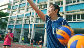 孫玥現任教中學排球隊。