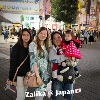 Babie（中）特意带2位姐姐Jack(左）与Dhell (右）同游日本。