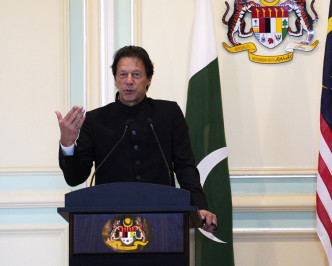 巴基斯坦總理伊姆蘭汗強烈譴責恐襲，並稱中巴關係密切。AP