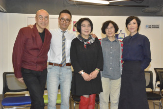 張之珏於3年前跟（左二起）謝君豪、李司棋和蘇玉華（右）合作舞台劇《小城風光》。