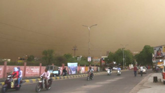 沙塵暴吹襲印度超過76人死亡。網上圖片