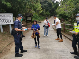 香港警察FB图片