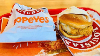 Popeyes快餐店本月3日再度推出炸雞漢堡。網上圖片