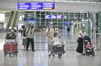 肺炎疫情打擊航空及旅游業。資料圖片