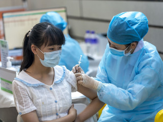 内地已接种逾17亿剂新冠疫苗。新华社图片