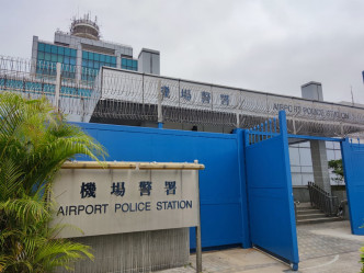 据悉「上海仔」通宵逗留在机场警署。
