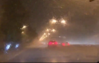上水雨势非常大。网民WaiChung Tsui影片截图