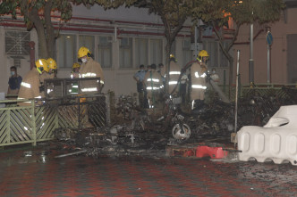 初步點算有14輛電單車被焚毀。