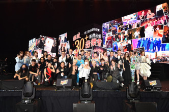 昨晚一眾歌手出席新城台慶音樂會。