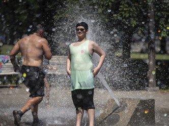 西雅圖及波特蘭市近日高溫逾46度。AP