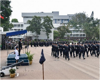 李家超出席香港警察学院举行结业会操。图：政府新闻处