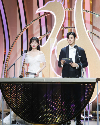 车银优与朴恩斌担任「首尔国际电视大奖」主持。