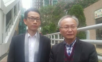 区议员助理陈志豪（左）区议员温悦昌（右）