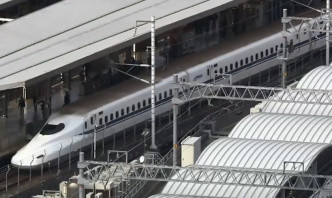 新幹綫列車停泊名古屋檢查。網上圖片
