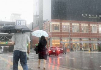 日本鹿儿岛市暴雨持续。 网上图片