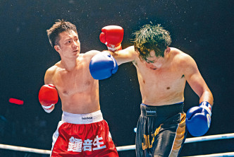 林作早前與鍾培生打拳賽。