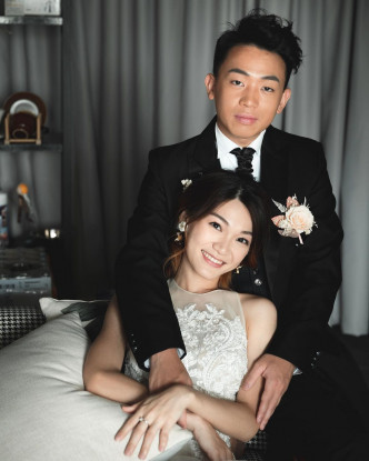 岑珈其與李桂玫去年11月初結婚。
