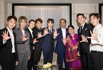 Super Junior与印尼总统佐科维多多及其妻子合照。利特ig图片