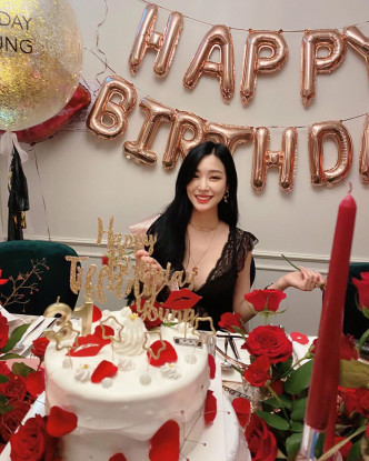 Tiffany慶祝31歲生日。