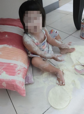小孩試過玩奶粉。facebook「爆怨公社」群組