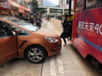 私家車出路口捱電車撞。馬路的事討論區圖片