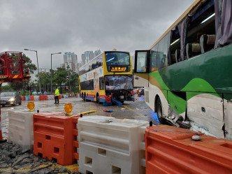 車禍現場。蔡楚輝攝