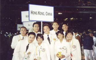 方力申是前香港泳队成员，曾出战悉尼奥运。