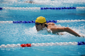 余德丞是前香港游泳代表队成员。