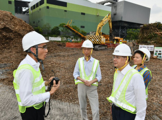 张建宗表示，特区政府重视支援回收产业的可持续发展。政府新闻处图片