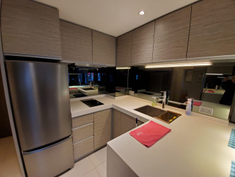 厨房为开放式设计，炉具及厨具齐全。