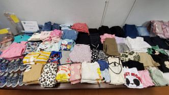 警方捡获超过380件怀疑盗窃得来的衣物。