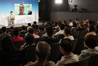 林郑月娥今日出席香港电台节目《2021年施政报告公众谘询》。政府新闻处图片