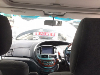 香港眾志稱車輛被警察扣查。周庭圖片