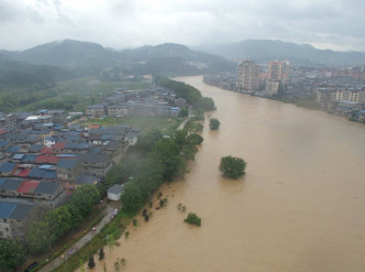 福建武夷山連日暴雨。新華社圖片