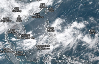 天文台预测低压区发展趋向菲律宾吕宋至台湾一带。卫星图片